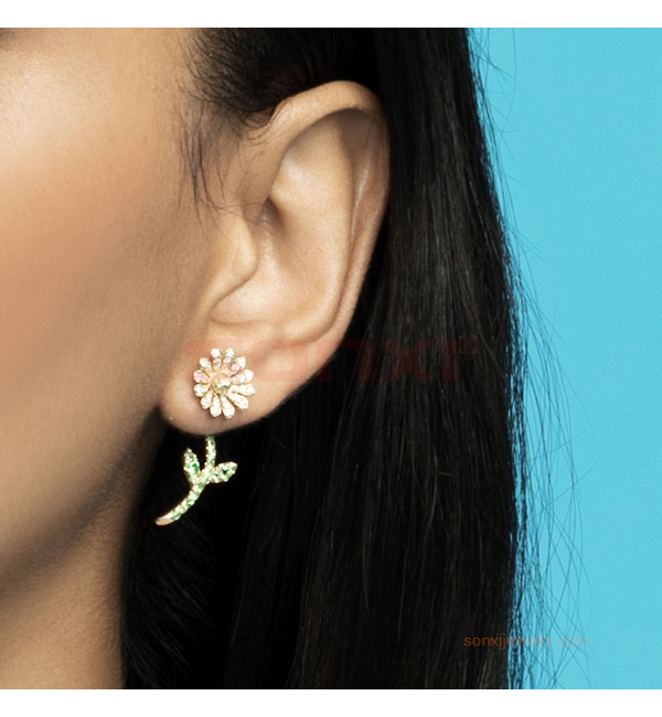 Diamond Howl Flower Earring